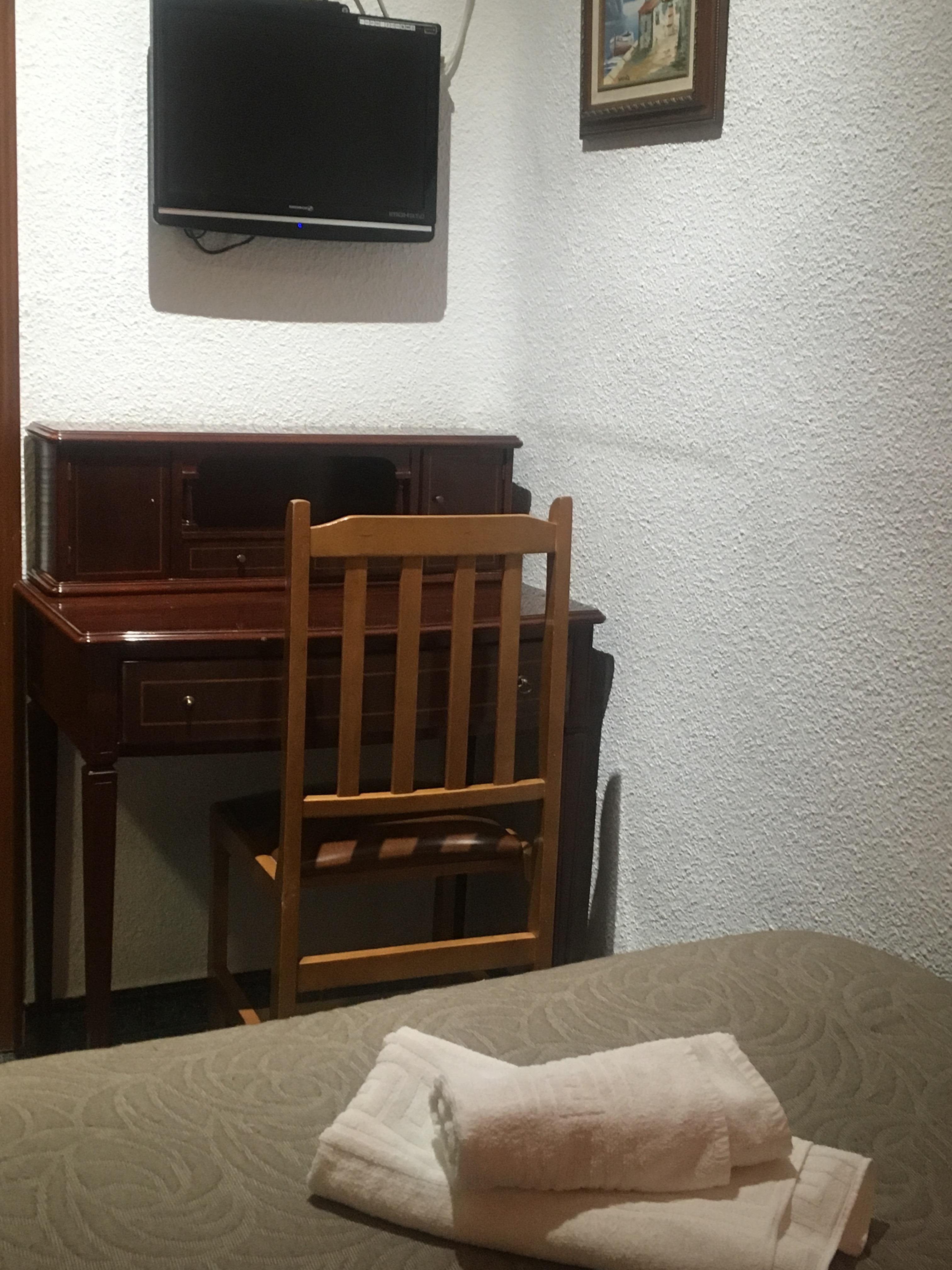 Hostal Conchita Legazpi Madrid Exterior photo