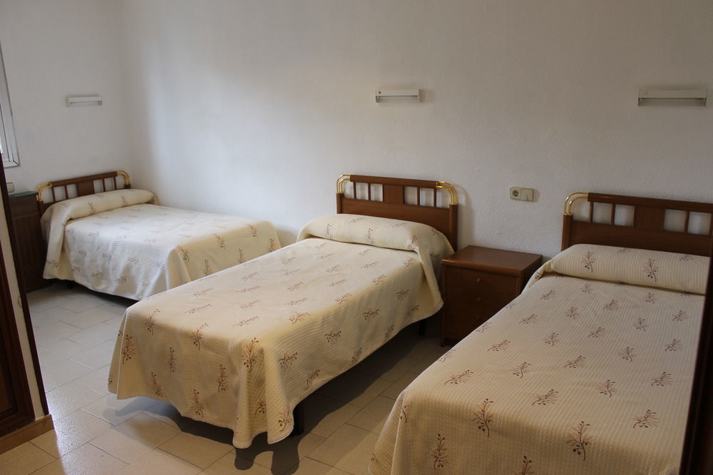Hostal Conchita Legazpi Madrid Exterior photo